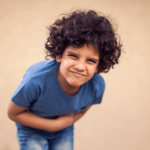Constipation chez les enfants : le guide pour la soulager et… mieux l’éviter !